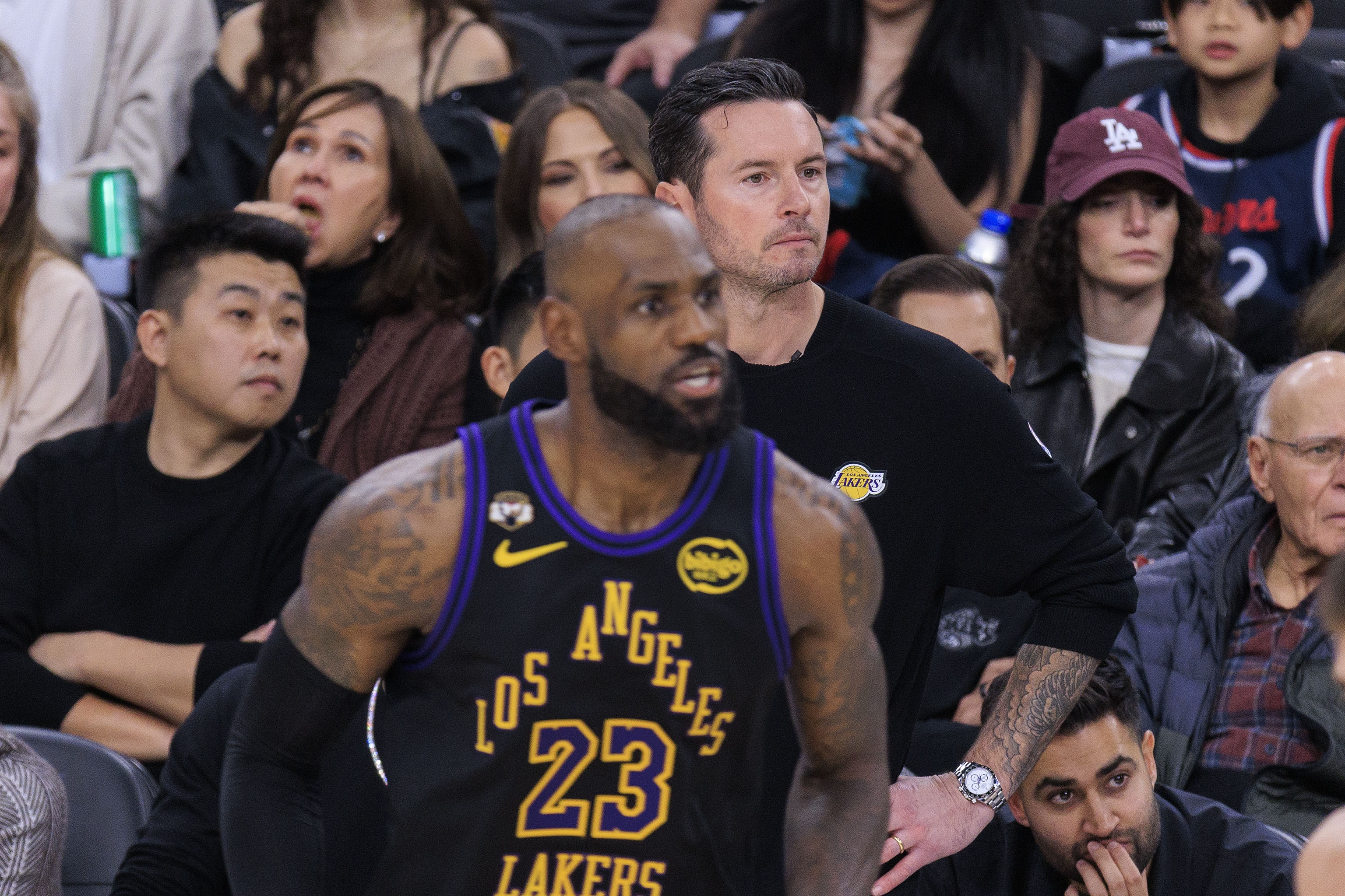 yl23455永利官网-雷迪克：每个人都为赢球做出了贡献 而勒布朗起到了引领作用