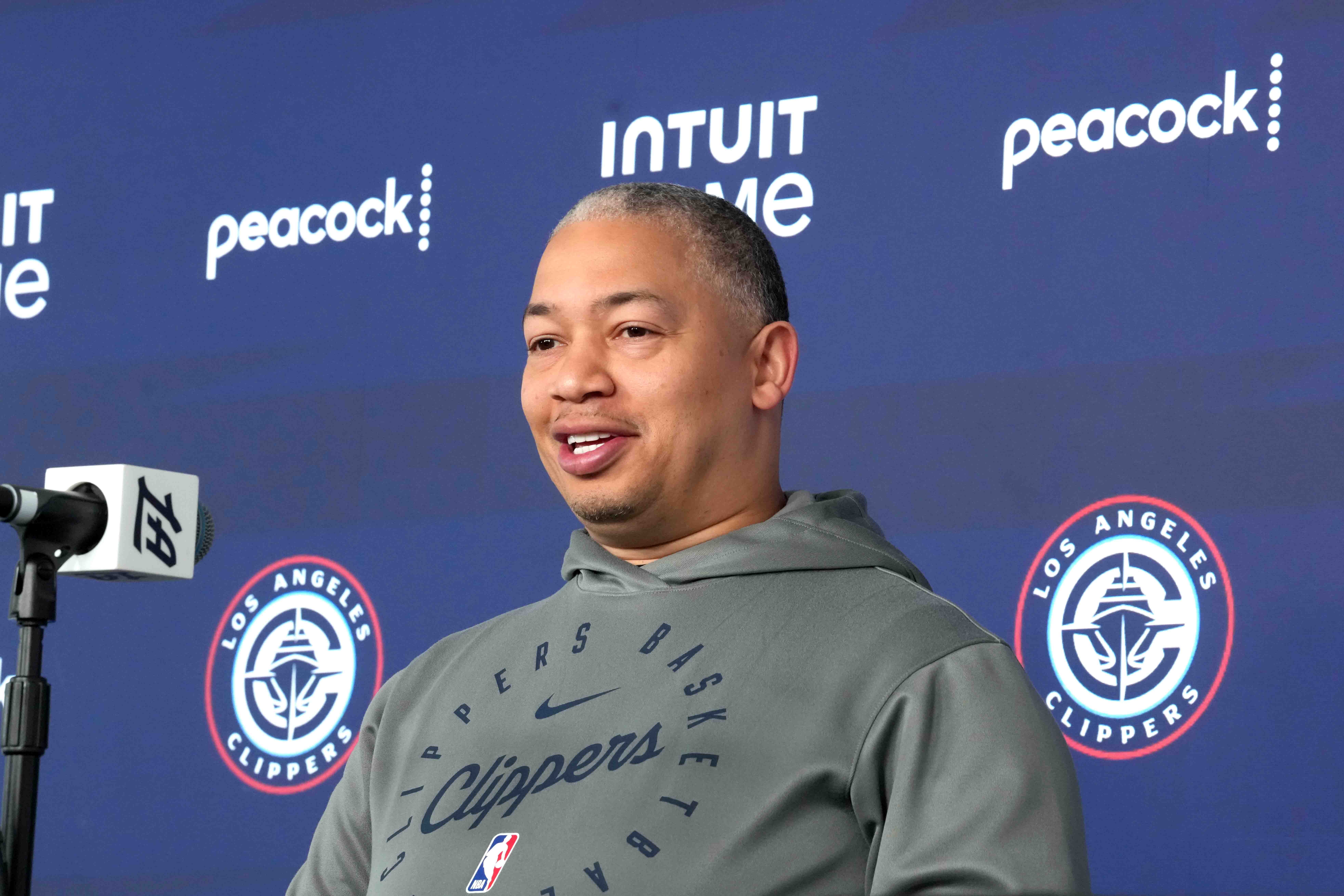 yl23455永利官网-35胜17负超额完成目标！卢：对我来说进季后赛是最重要的